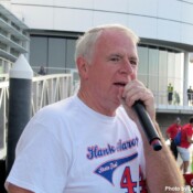 Mayor of Milwaukee, Tom Barrett at the race start